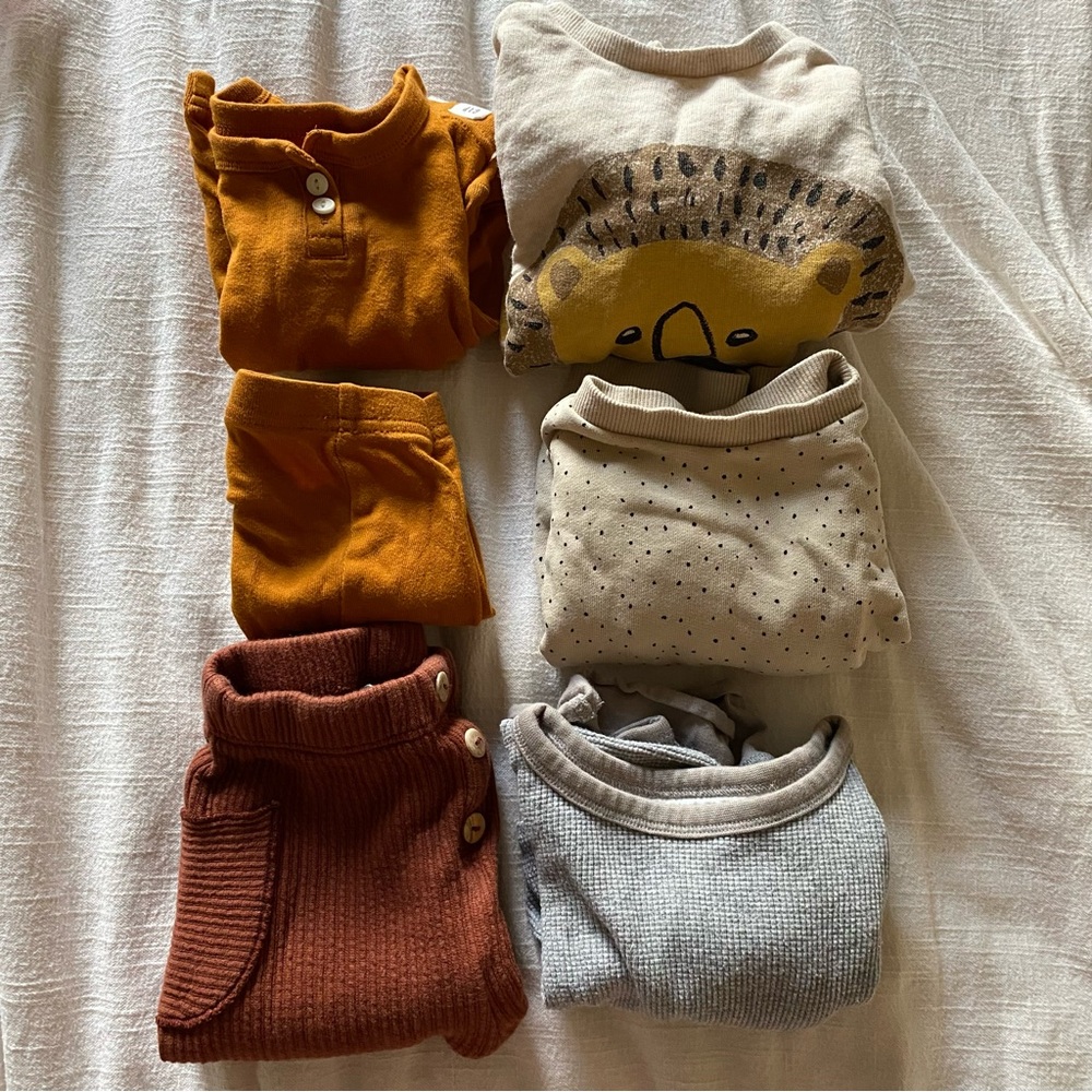 Neutral Baby Outfit Bundle - 6 Pieces